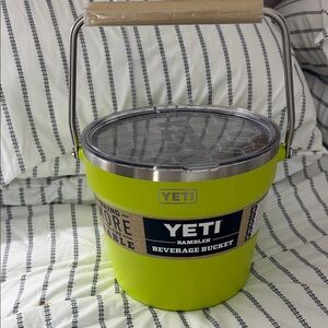 BNWT YETI Rambler Beverage Bucket in Lime Green